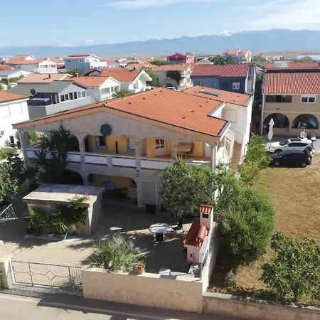 Apartements Delfin شقة