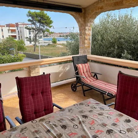 Apartements Delfin * Vir