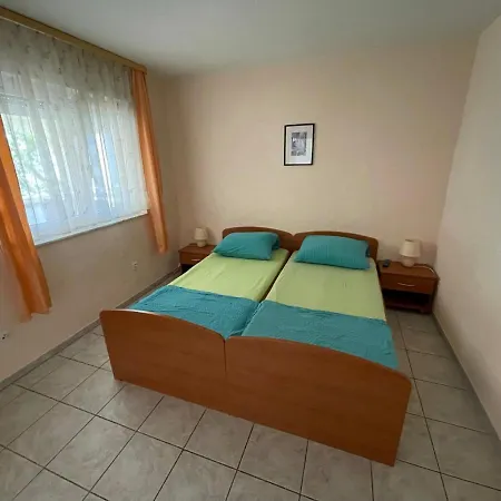 Apartements Delfin * Вир
