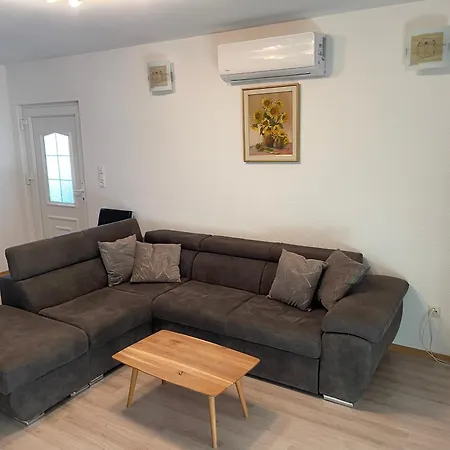 Apartements Delfin Apartment Vir