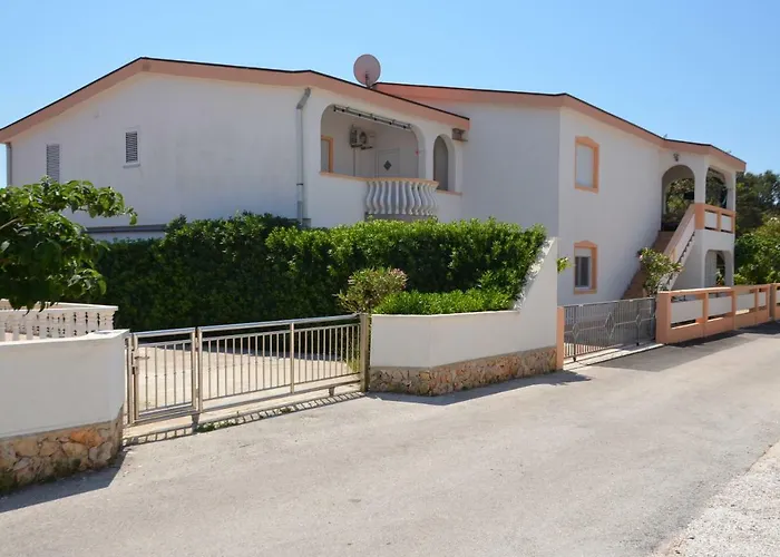 Apartements Delfin * Vir